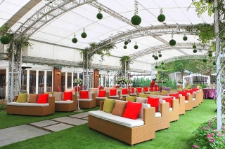 Wedding plaza